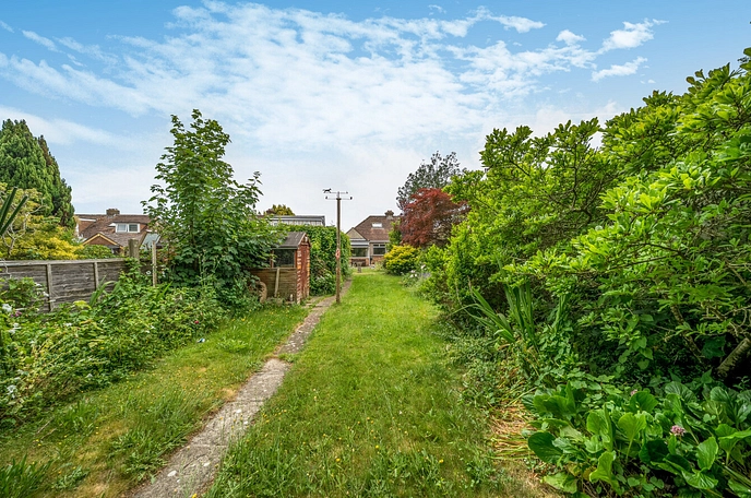 2 bedroom  semi-detached bungalow for sale