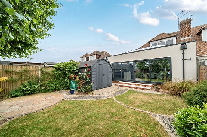 4 bedroom bungalow for sale