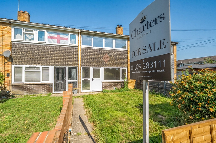 3 bedroom  terraced house for sale