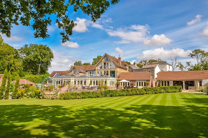 7 bedroom  detached house for sale