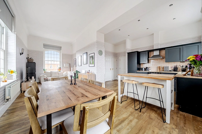 2 bedroom apartment for sale