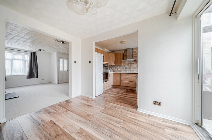 3 bedroom  semi-detached house for sale