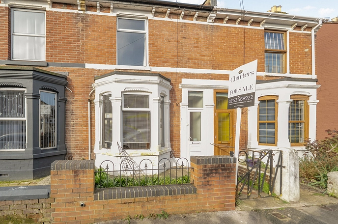 3 bedroom  terraced house for sale