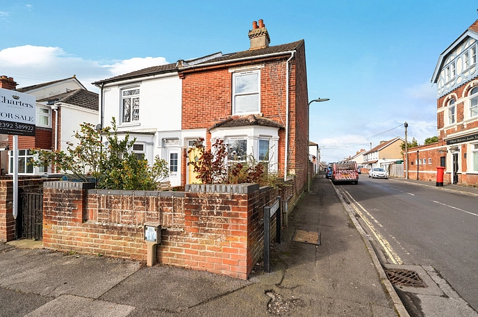 3 bedroom  semi-detached house for sale