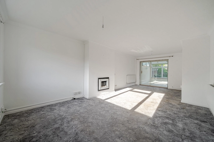 3 bedroom  terraced house for sale