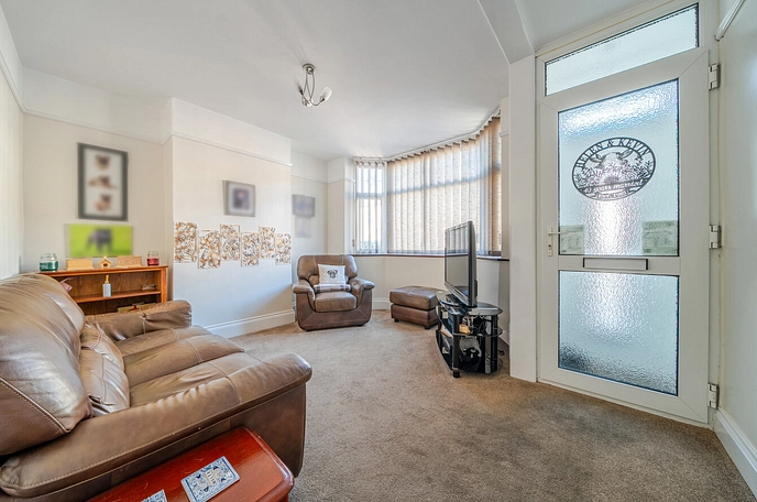 2 bedroom  detached house for sale