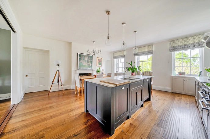 3 bedroom apartment for sale