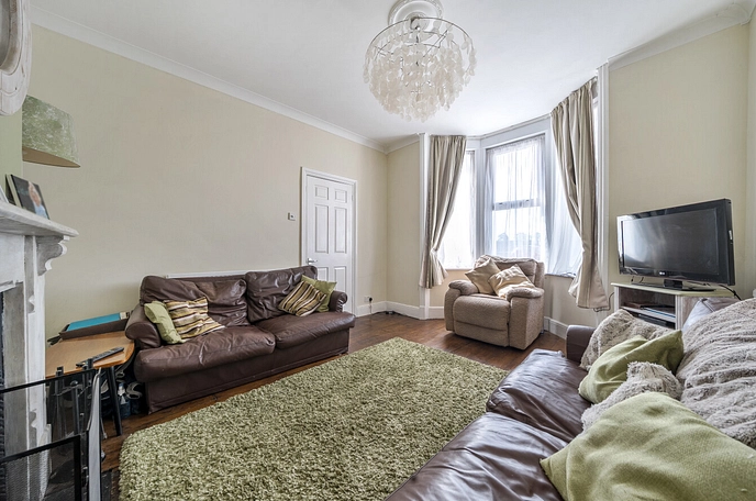 3 bedroom  terraced house for sale