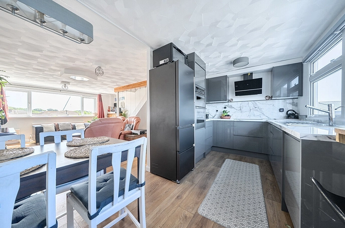 4 bedroom  terraced house for sale