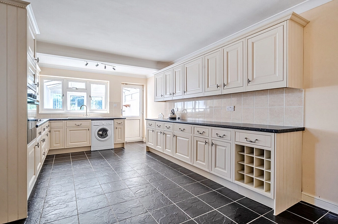 3 bedroom  detached house for sale