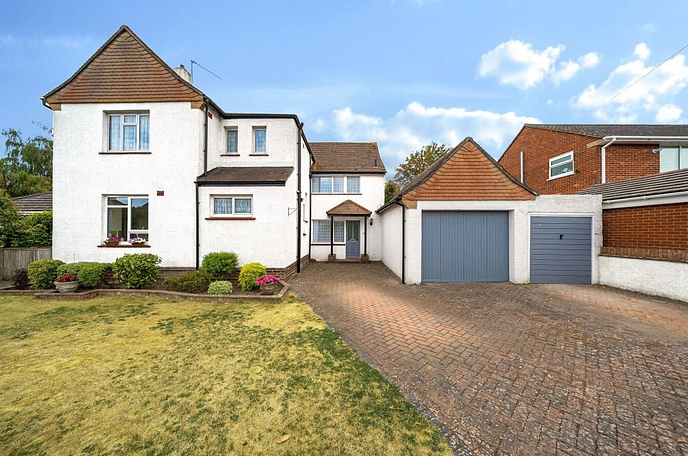 5 bedroom  detached house for sale