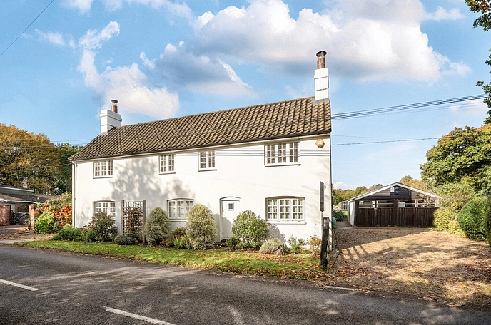 5 bedroom  detached property for sale
