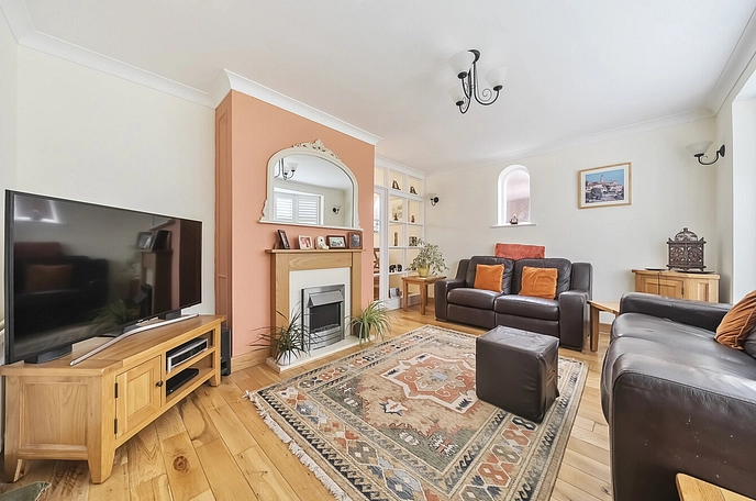 4 bedroom  detached house for sale