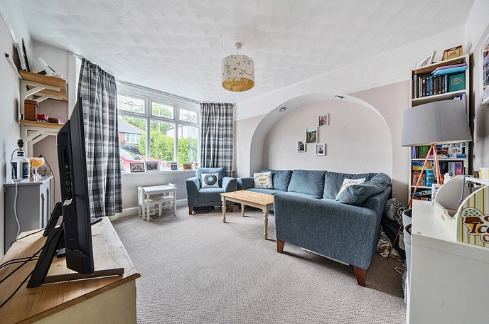 3 bedroom  semi-detached house for sale