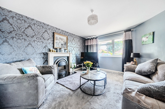2 bedroom  detached bungalow for sale