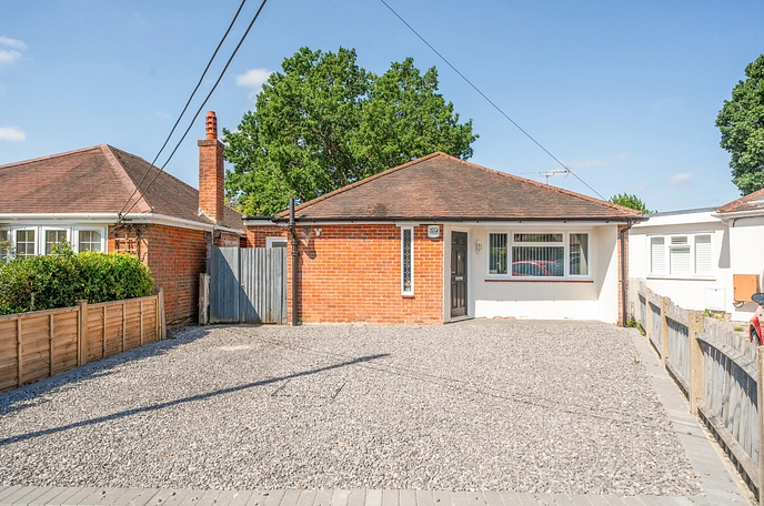 2 bedroom  detached bungalow for sale