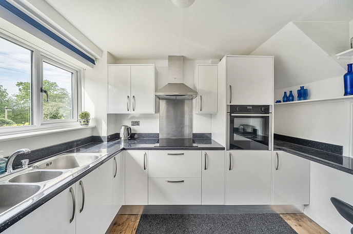 3 bedroom  terraced house for sale