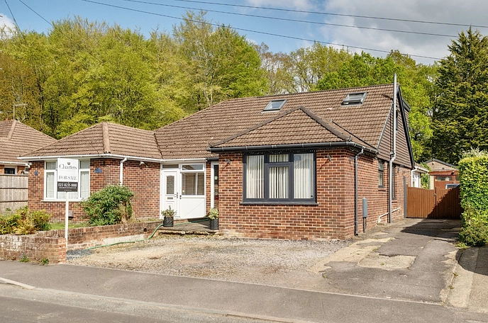 4 bedroom  semi-detached bungalow for sale