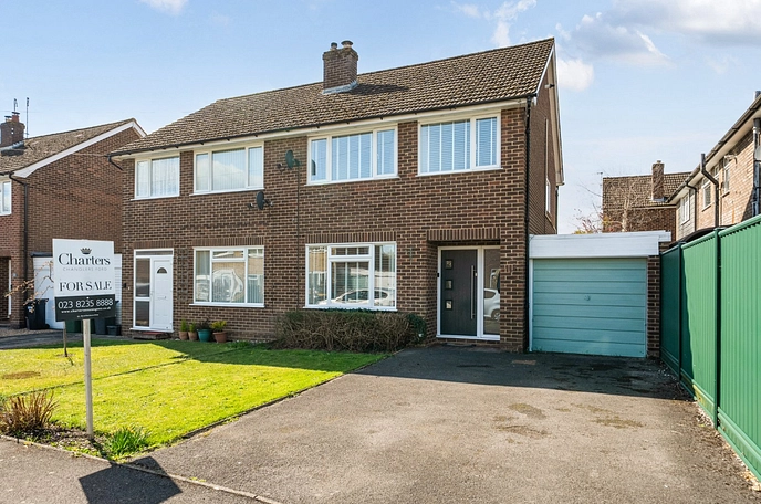 3 bedroom  semi-detached house for sale