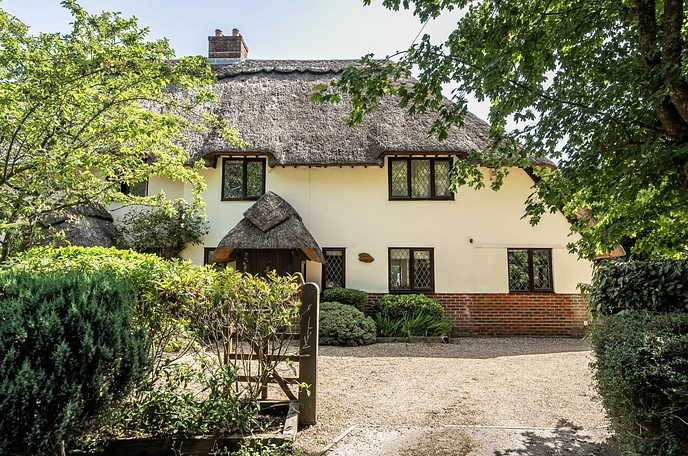 4 bedroom  semi-detached house for sale