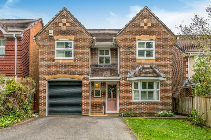 4 bedroom  detached house for sale