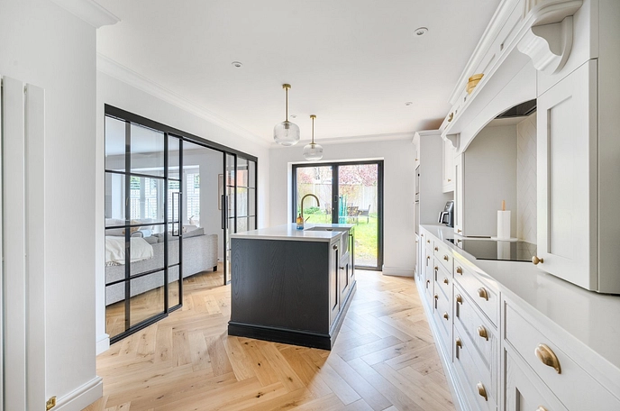 4 bedroom  detached house for sale