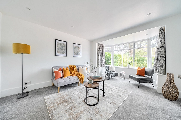 2 bedroom  semi-detached house for sale