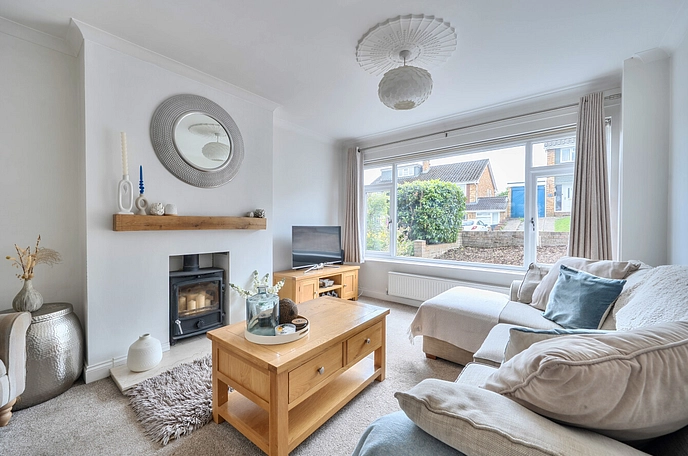 3 bedroom  semi-detached house for sale