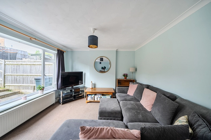 3 bedroom  semi-detached house for sale