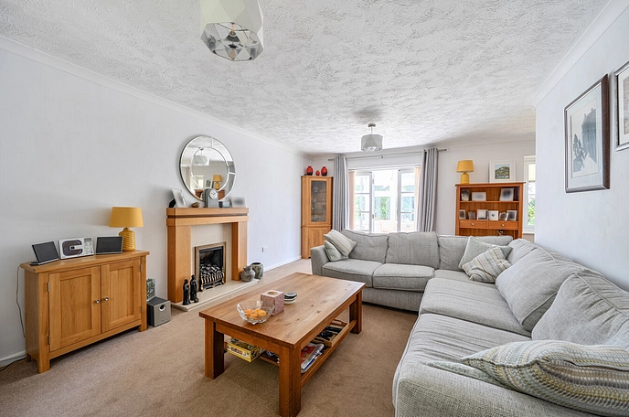 4 bedroom  detached house for sale