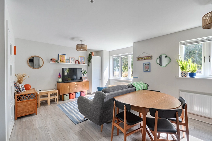 2 bedroom apartment for sale