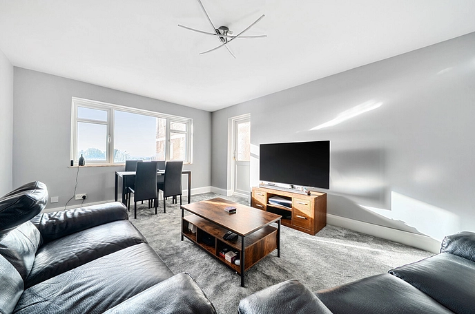 3 bedroom apartment for sale