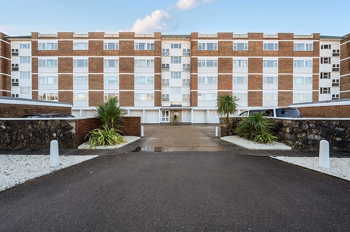 3 bedroom apartment for sale