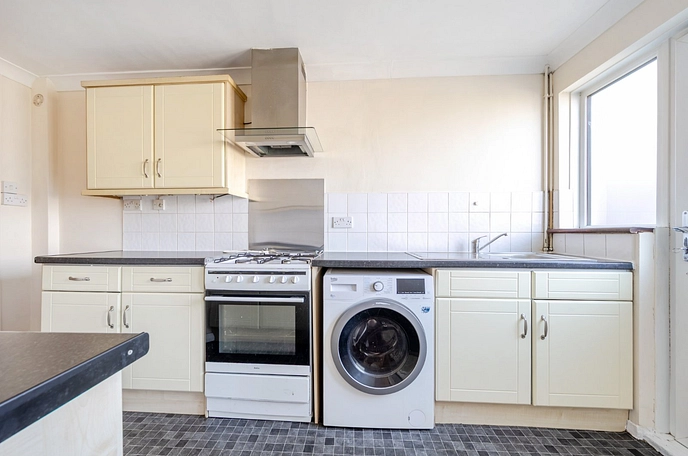 3 bedroom  terraced house for sale