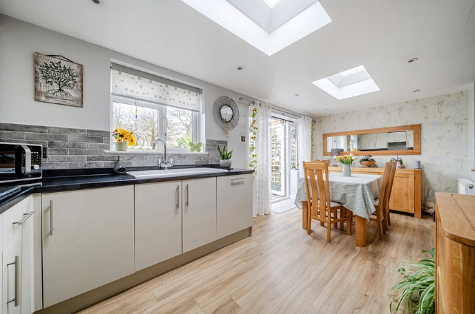2 bedroom  semi-detached bungalow for sale