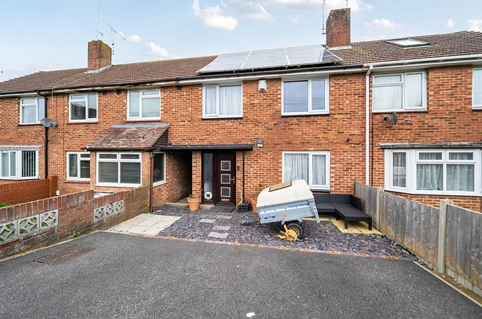 4 bedroom  terraced house for sale