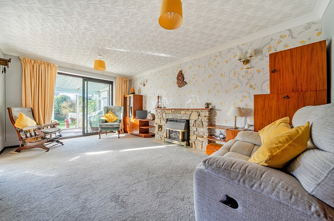 2 bedroom  semi-detached bungalow for sale
