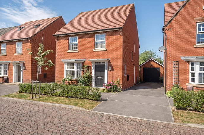 4 bedroom  detached house for sale