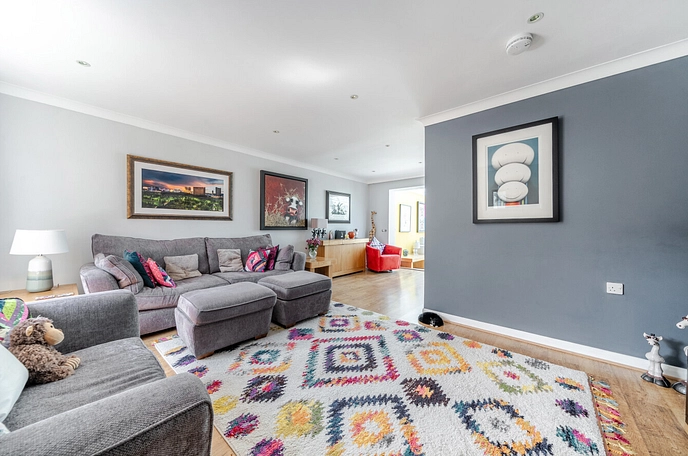 4 bedroom  detached house for sale