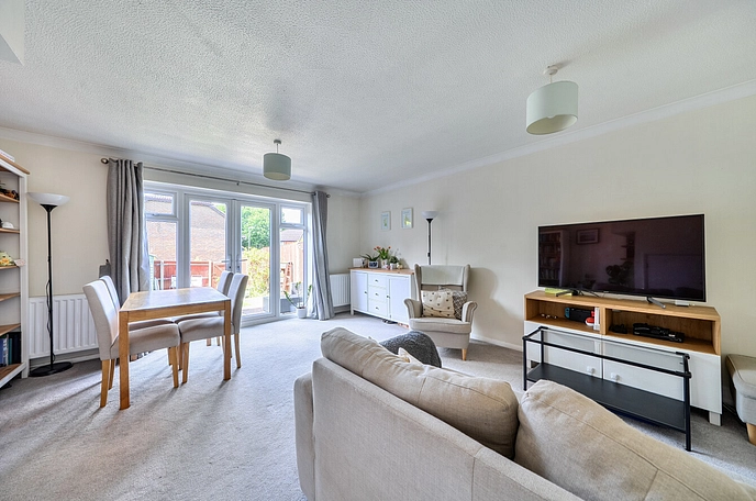 3 bedroom  terraced house for sale