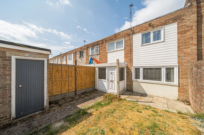 3 bedroom  terraced house for sale
