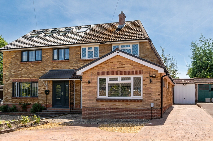 3 bedroom semi-detached house for sale