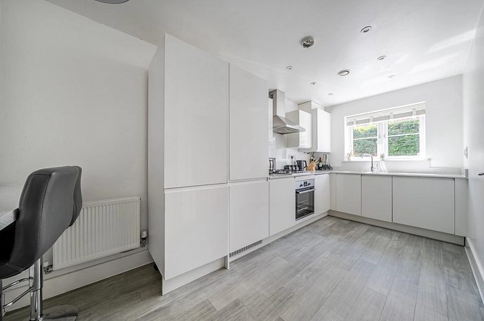 3 bedroom  semi-detached house for sale