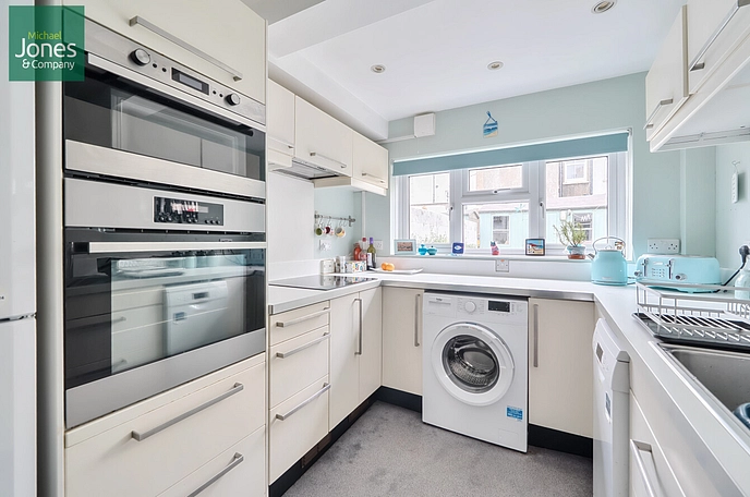 2 bedroom  terraced house to rent
