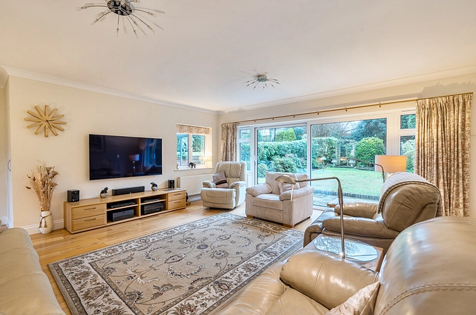 4 bedroom  detached house for sale