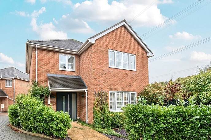 4 bedroom  detached house for sale