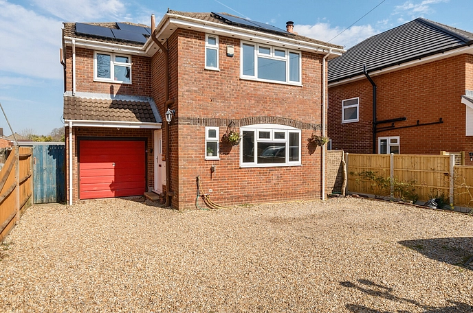 4 bedroom  detached house for sale