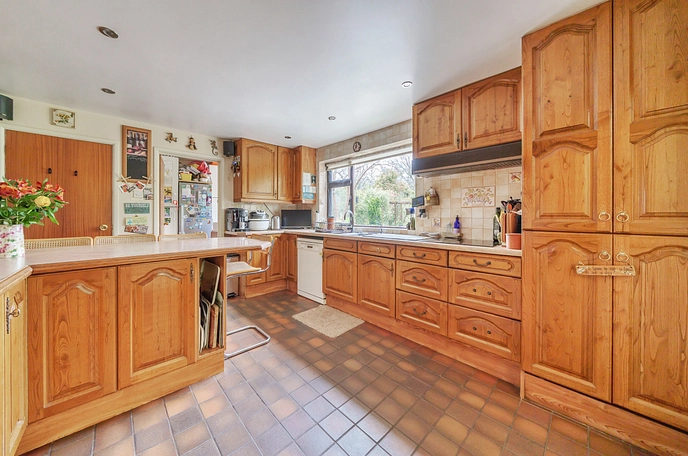 4 bedroom  detached bungalow for sale