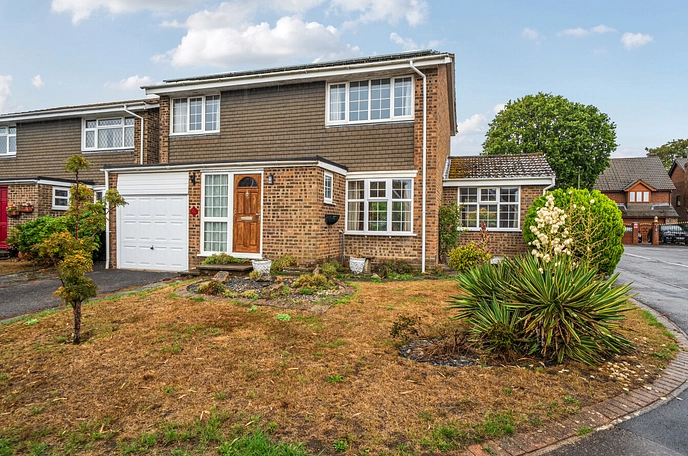 4 bedroom  detached house for sale
