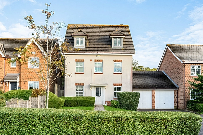 5 bedroom  detached house for sale